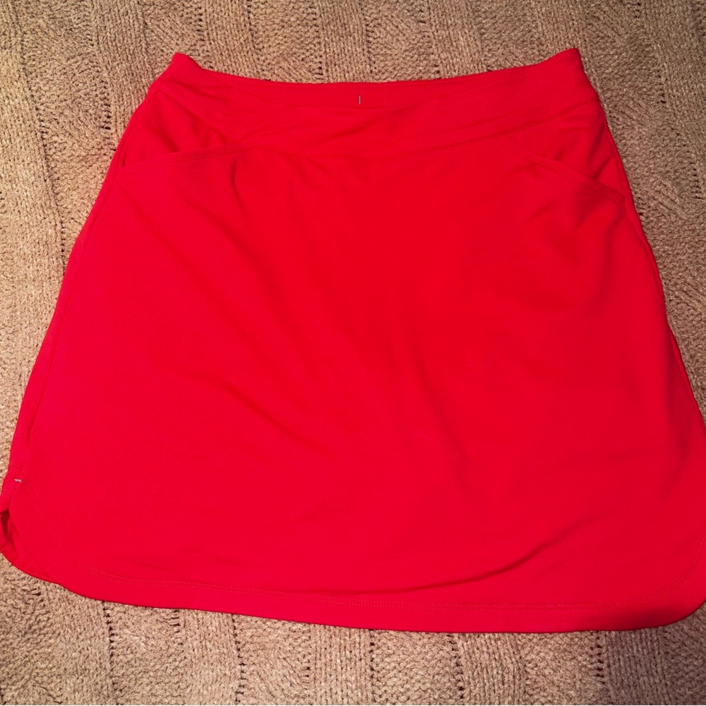SALE! Peter Millar Women’s Coral Golf Skort Size S UPF 50+ Pockets Active Skirt